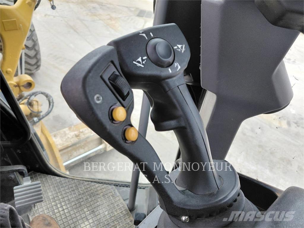 CAT 120-14 Równiarki