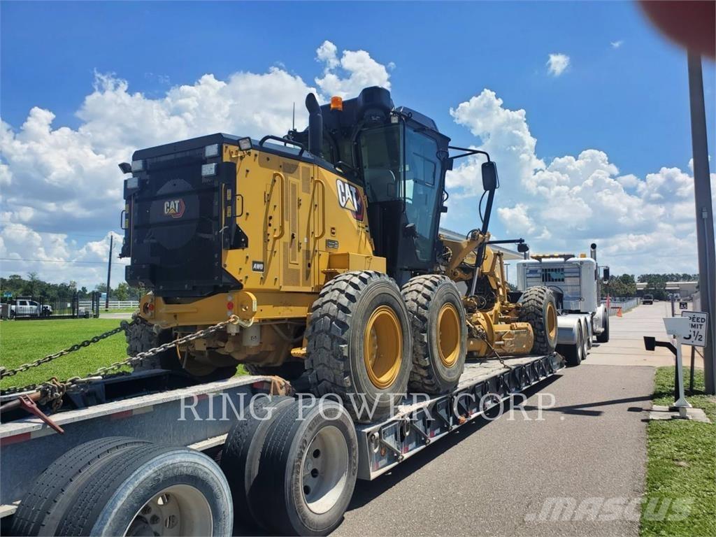 CAT 120 AWD CS Równiarki