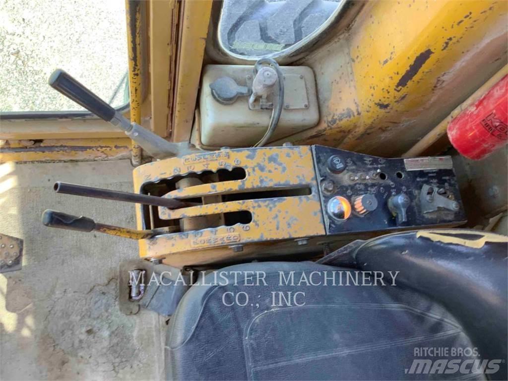 CAT 120 G Równiarki