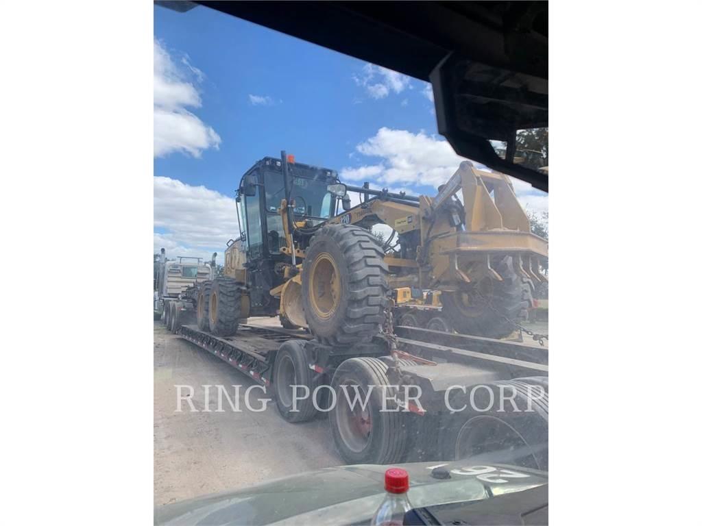 CAT 120 LVR Równiarki