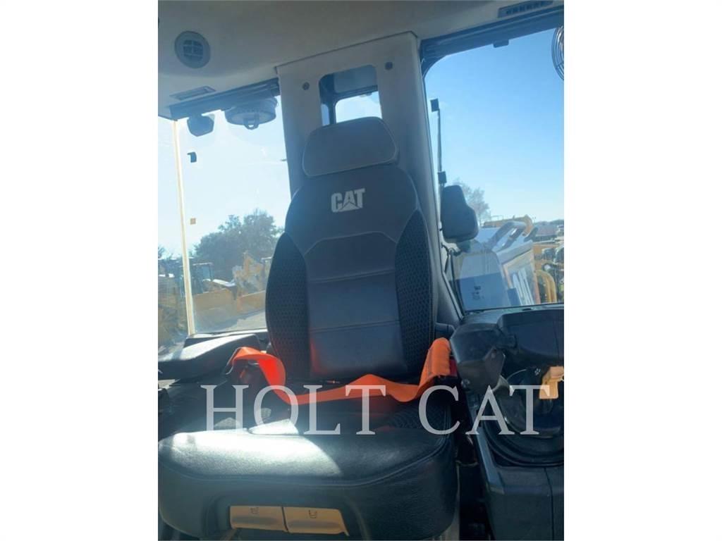 CAT 120AWD JOY Równiarki