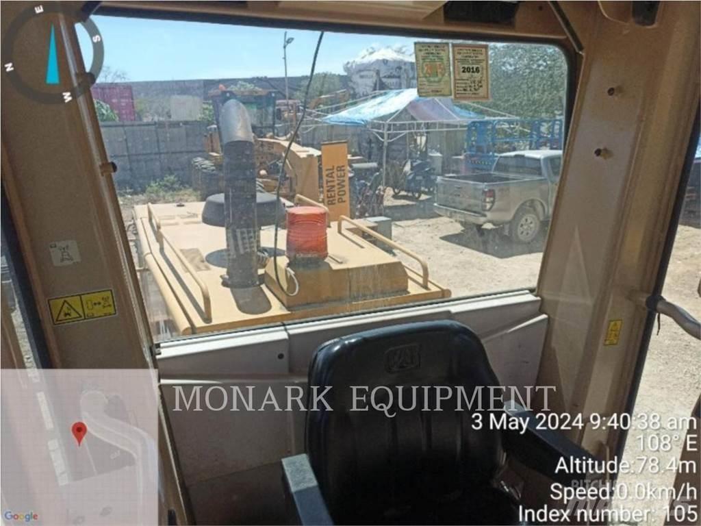CAT 120K Równiarki