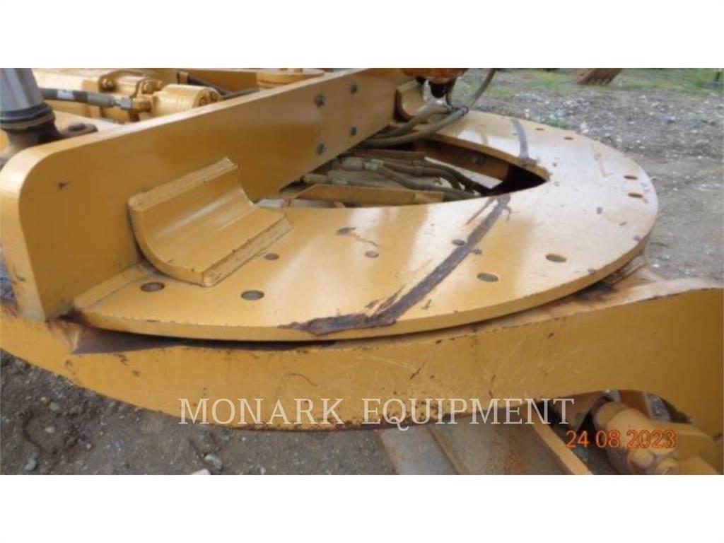 CAT 120K Równiarki