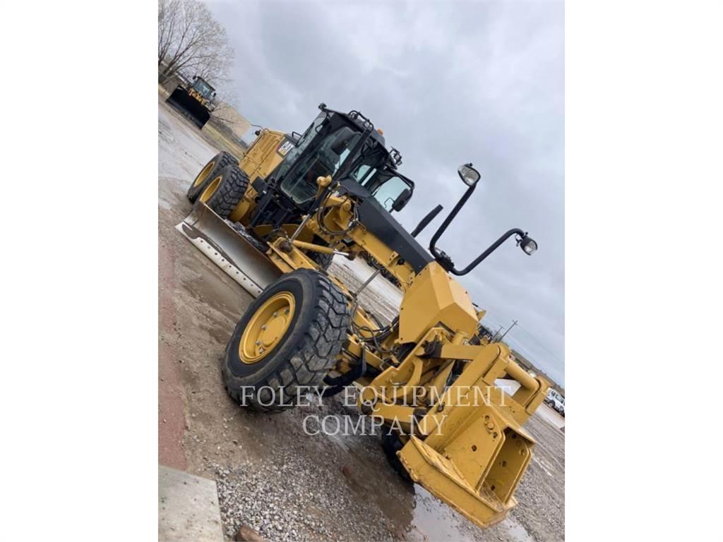 CAT 120M2AWD Równiarki