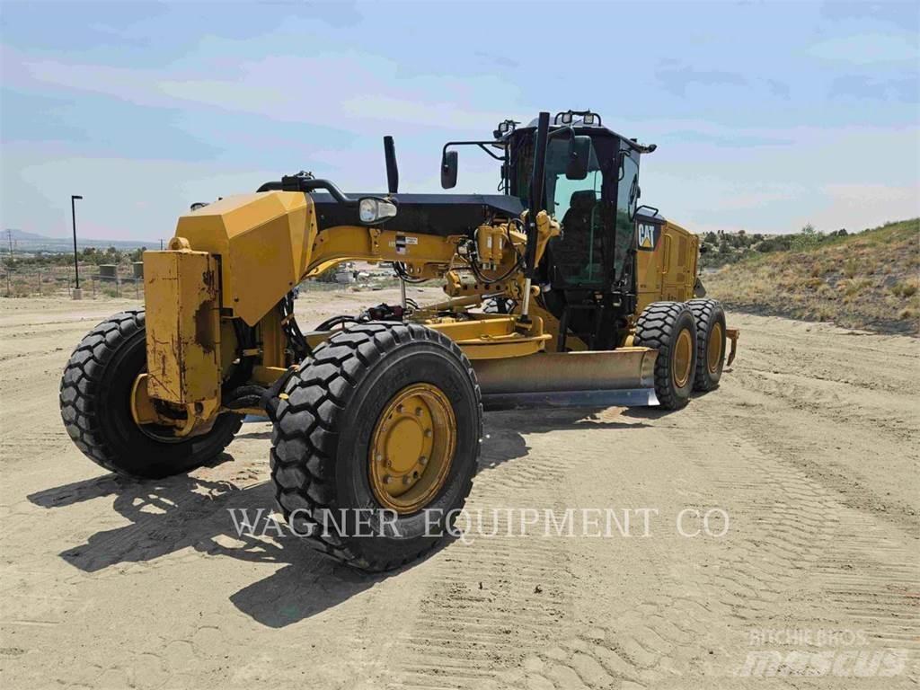 CAT 120M2AWD Równiarki