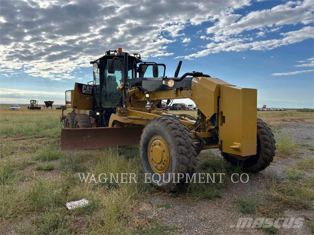 CAT 120M2AWD Równiarki