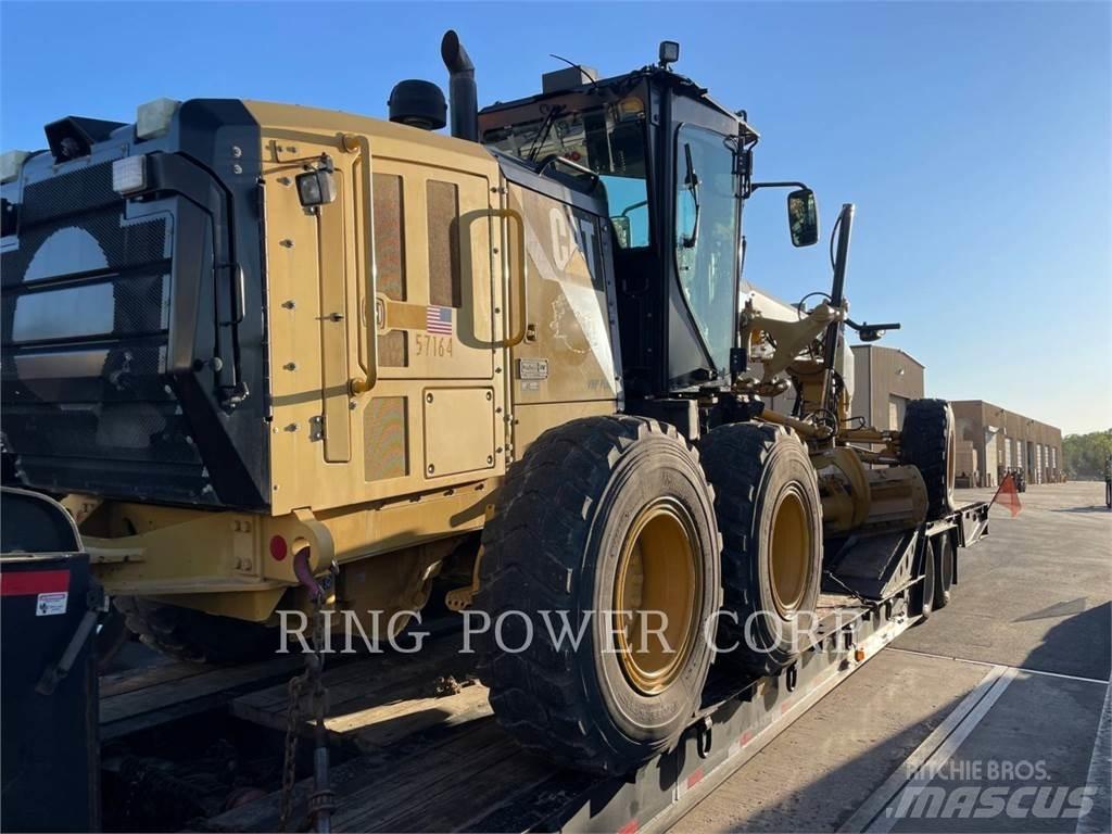 CAT 120M2T4 Równiarki