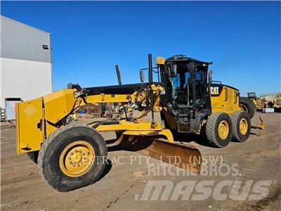 CAT 12M Równiarki