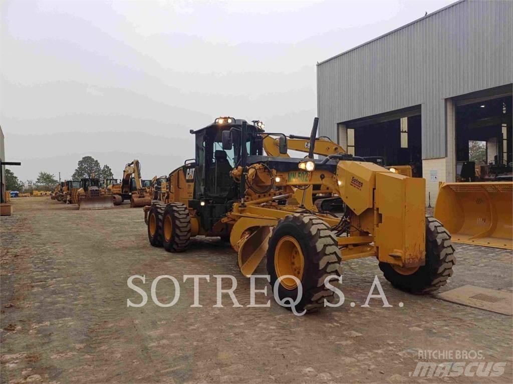 CAT 12M Równiarki