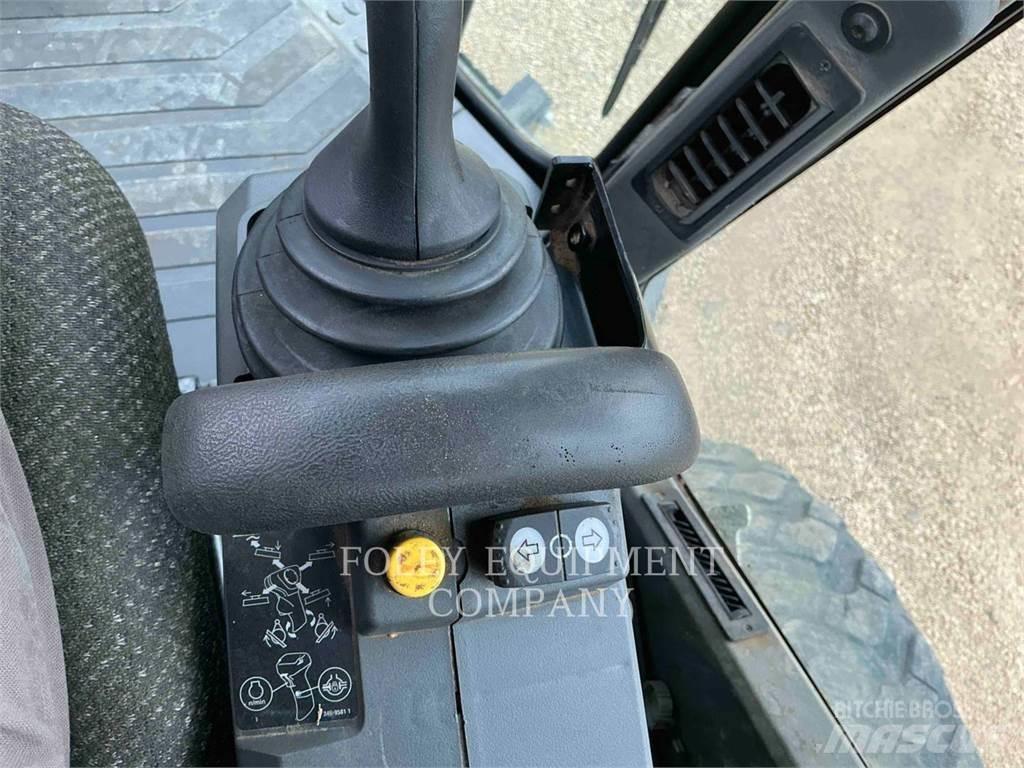 CAT 12M2 Równiarki