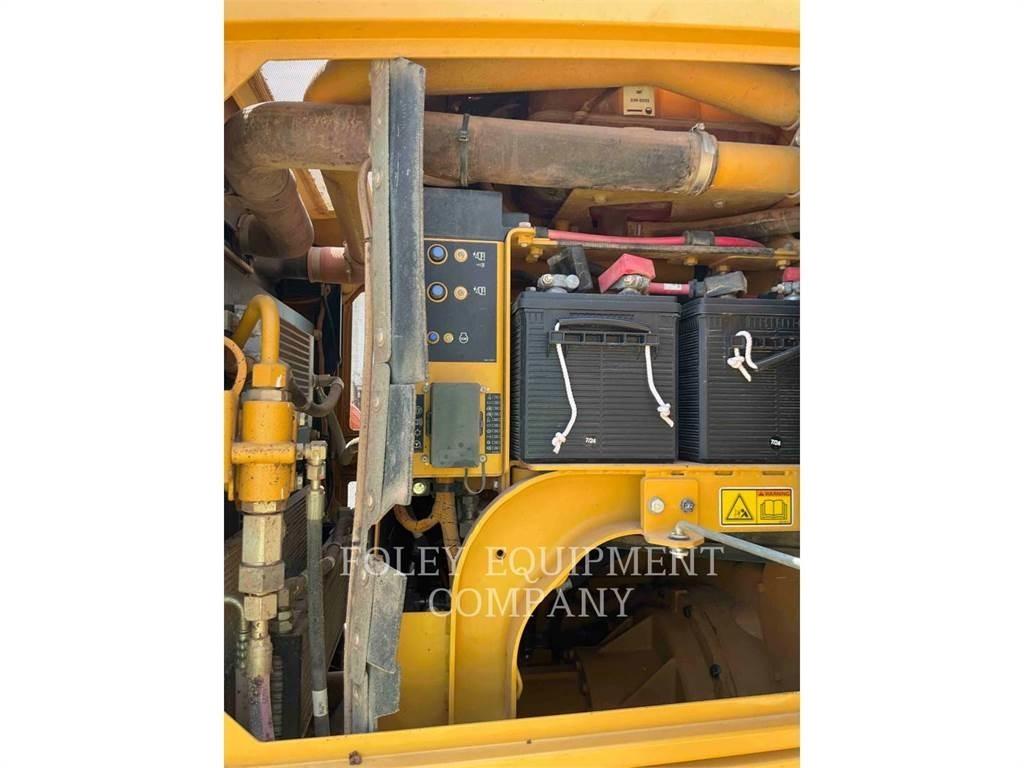 CAT 12M2 Równiarki