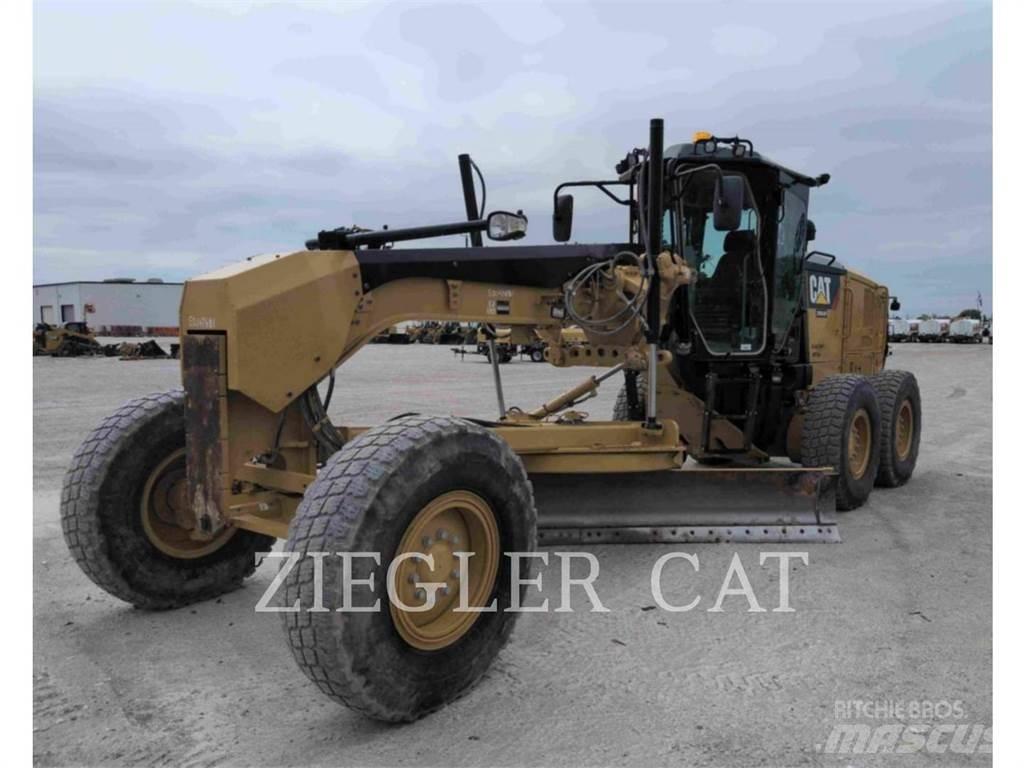 CAT 12M2 Równiarki