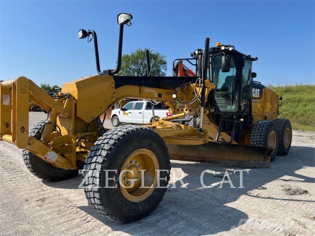 CAT 12M2 Równiarki
