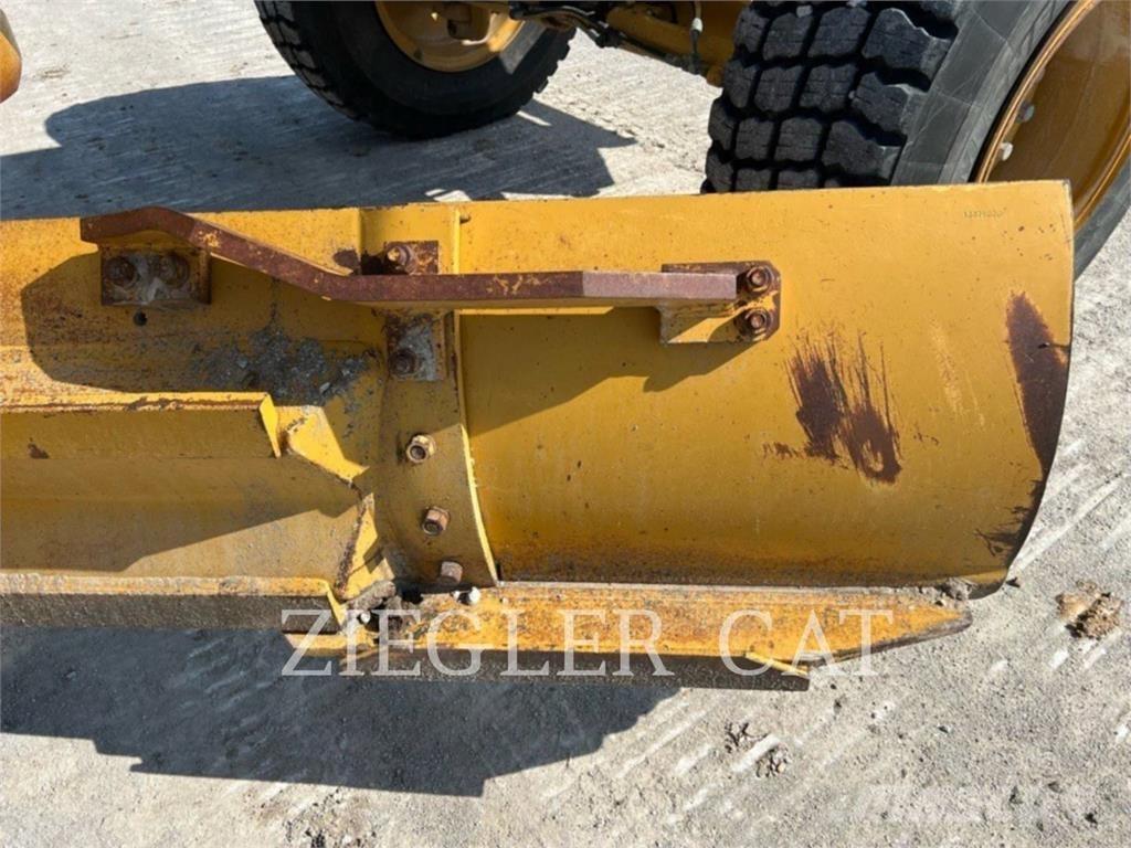 CAT 12M2 Równiarki