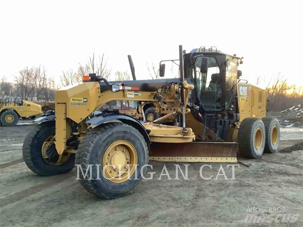 CAT 12M2 AWD Równiarki