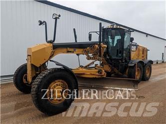 CAT 12M2AWD Równiarki