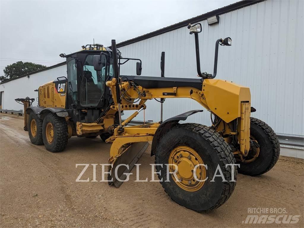 CAT 12M2AWD Równiarki