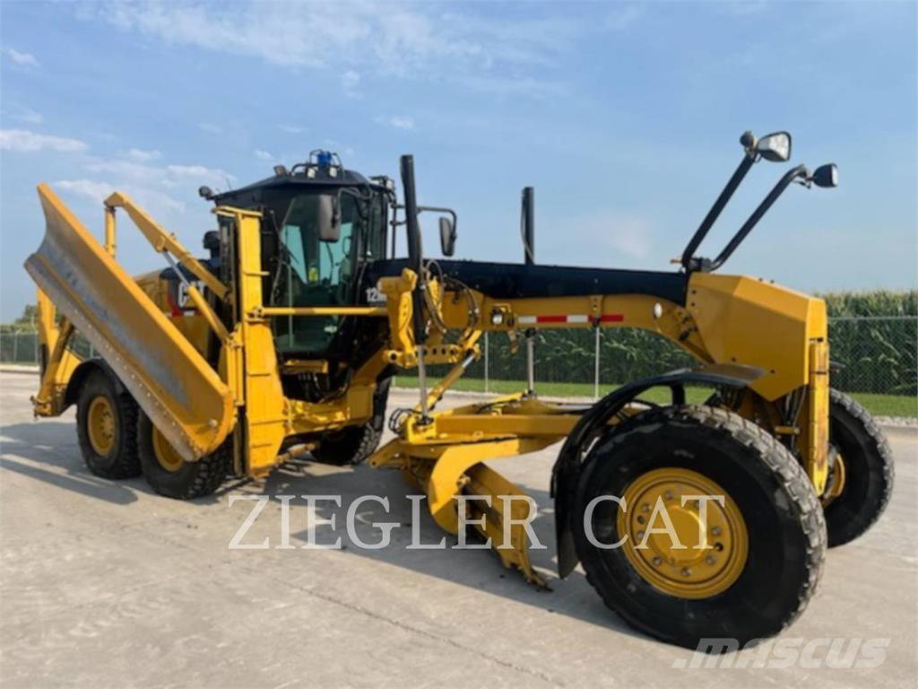 CAT 12M2AWD Równiarki