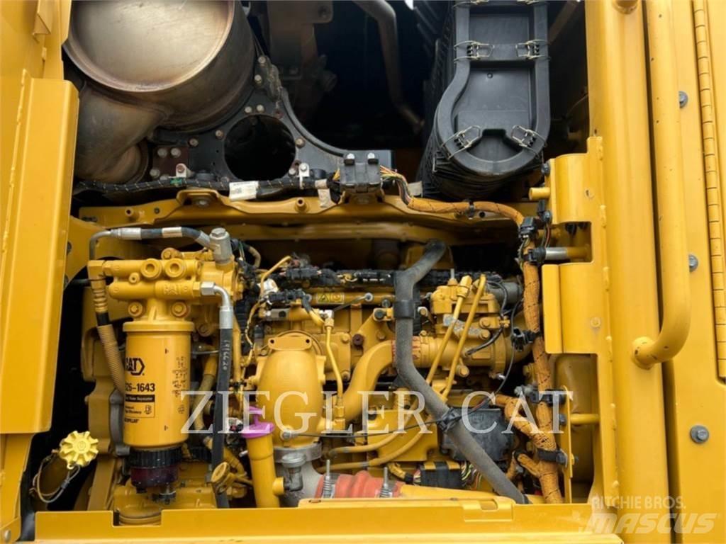 CAT 12M2AWD Równiarki