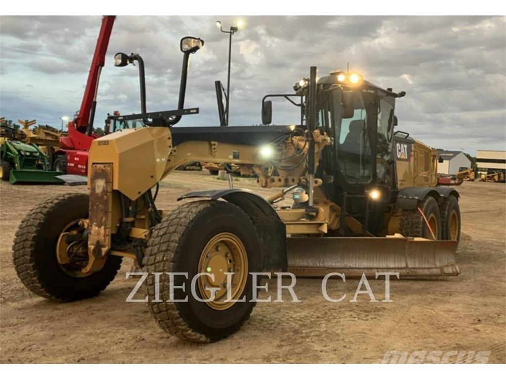 CAT 12M2AWD Równiarki