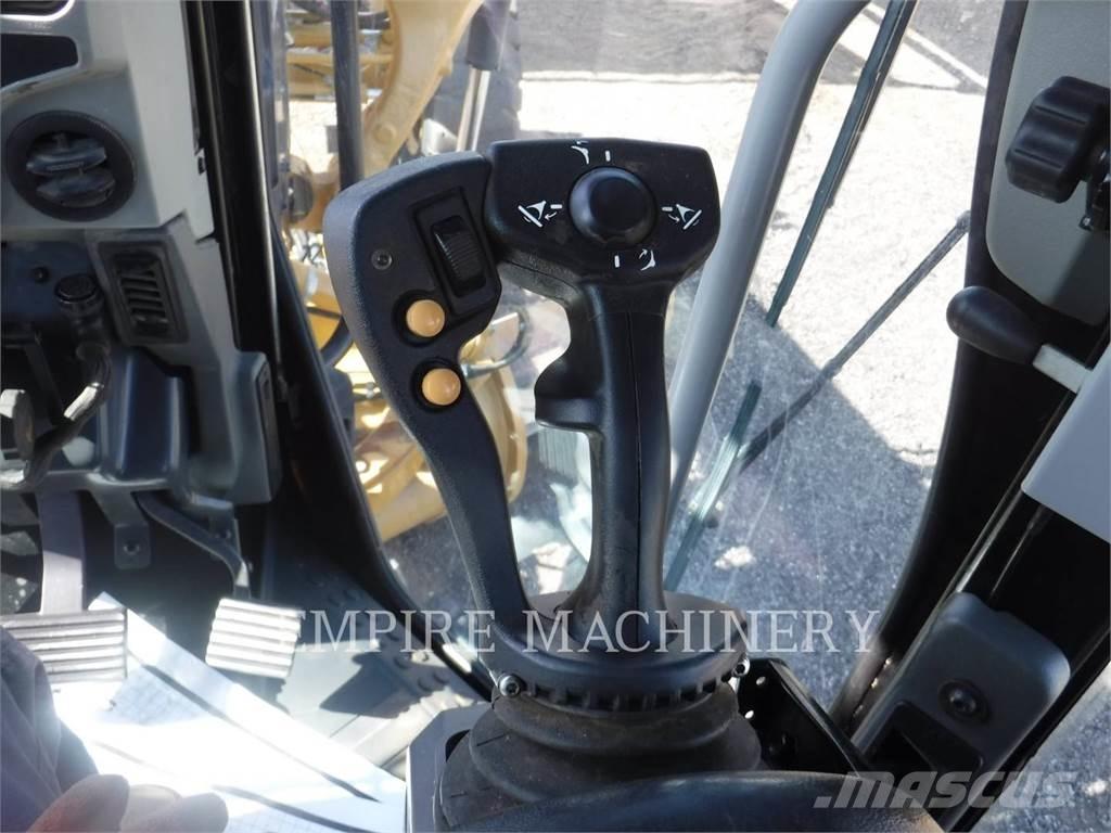CAT 12M3 Równiarki