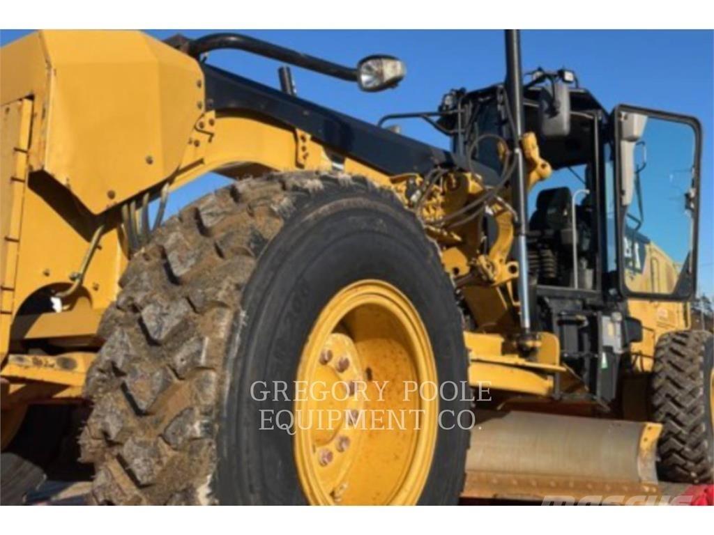 CAT 12M3 Równiarki