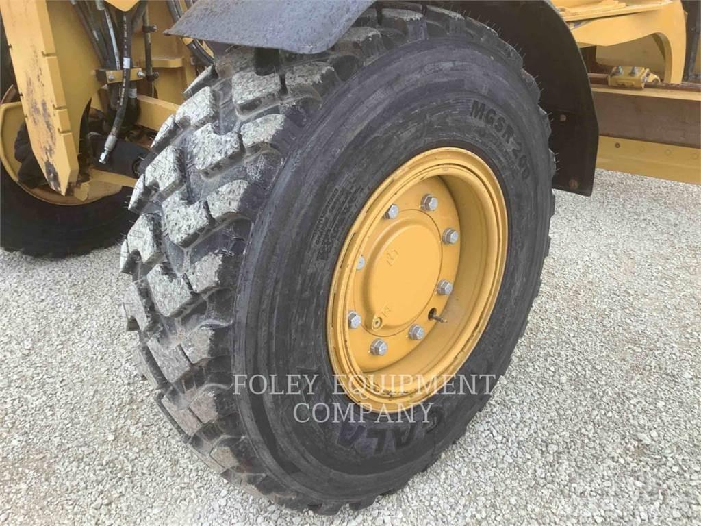 CAT 12M3AW Równiarki