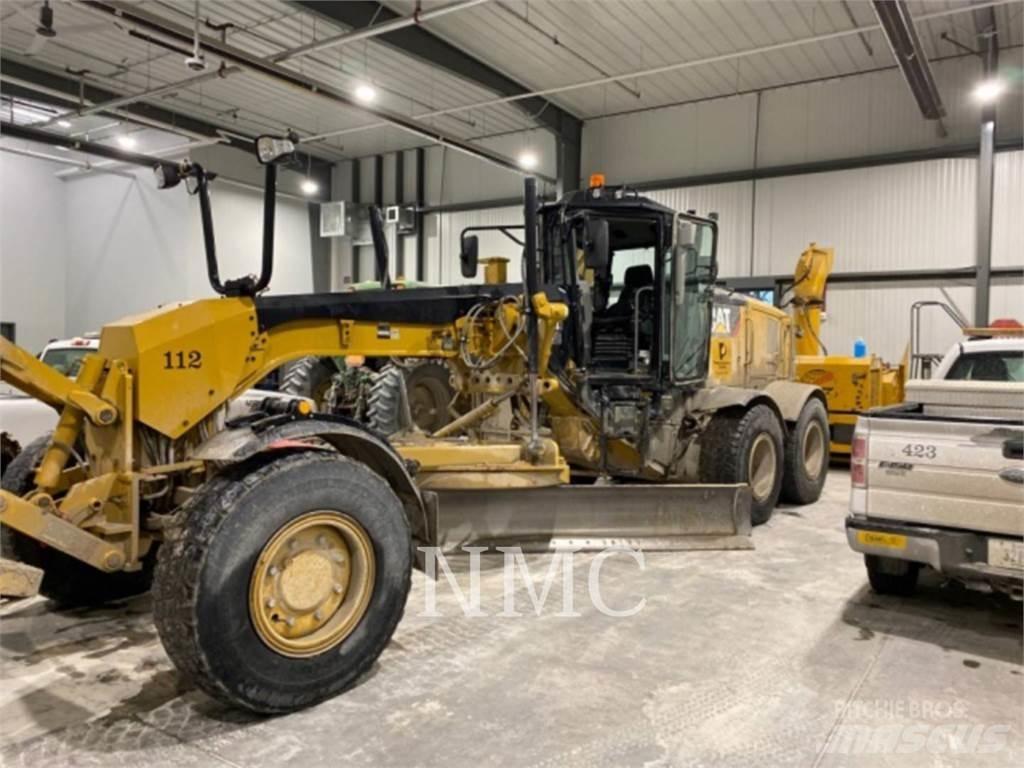 CAT 12M3AWD Równiarki