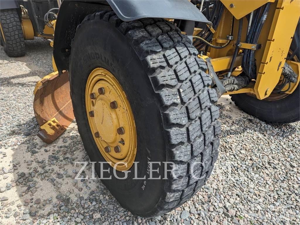 CAT 12M3AWD Równiarki