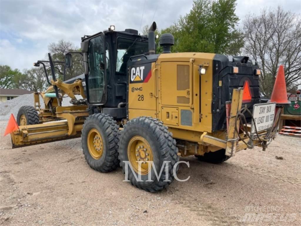 CAT 12M3AWD Równiarki