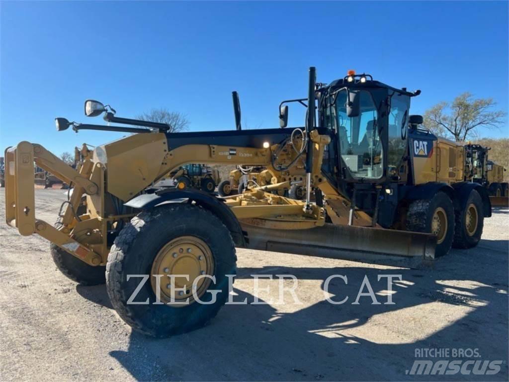 CAT 12M3AWD Równiarki
