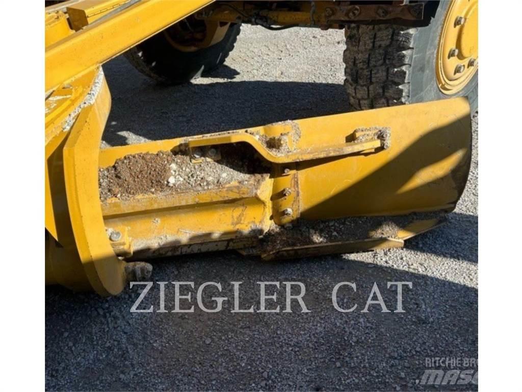 CAT 12M3AWD Równiarki