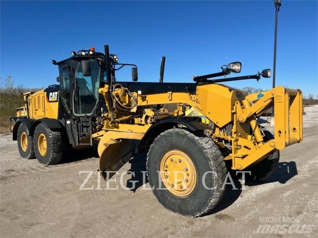 CAT 12M3AWD Równiarki