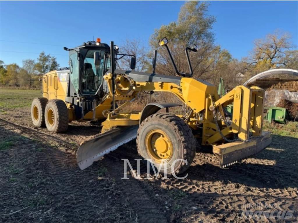 CAT 12M3AWD Równiarki