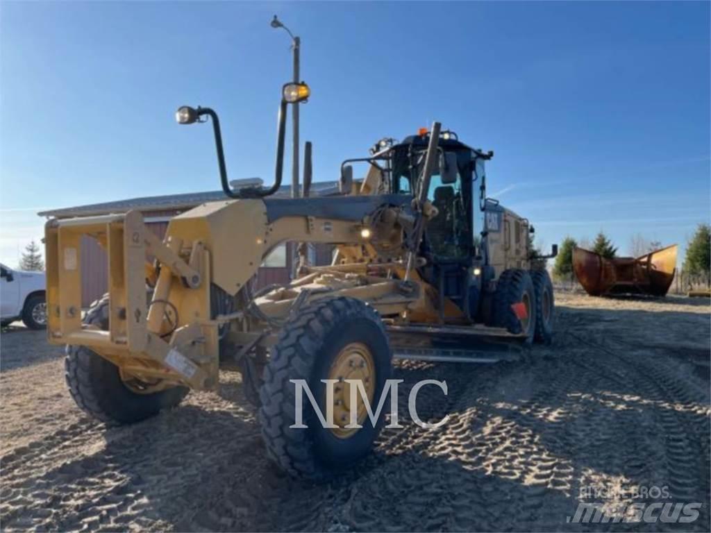 CAT 12M3AWD Równiarki