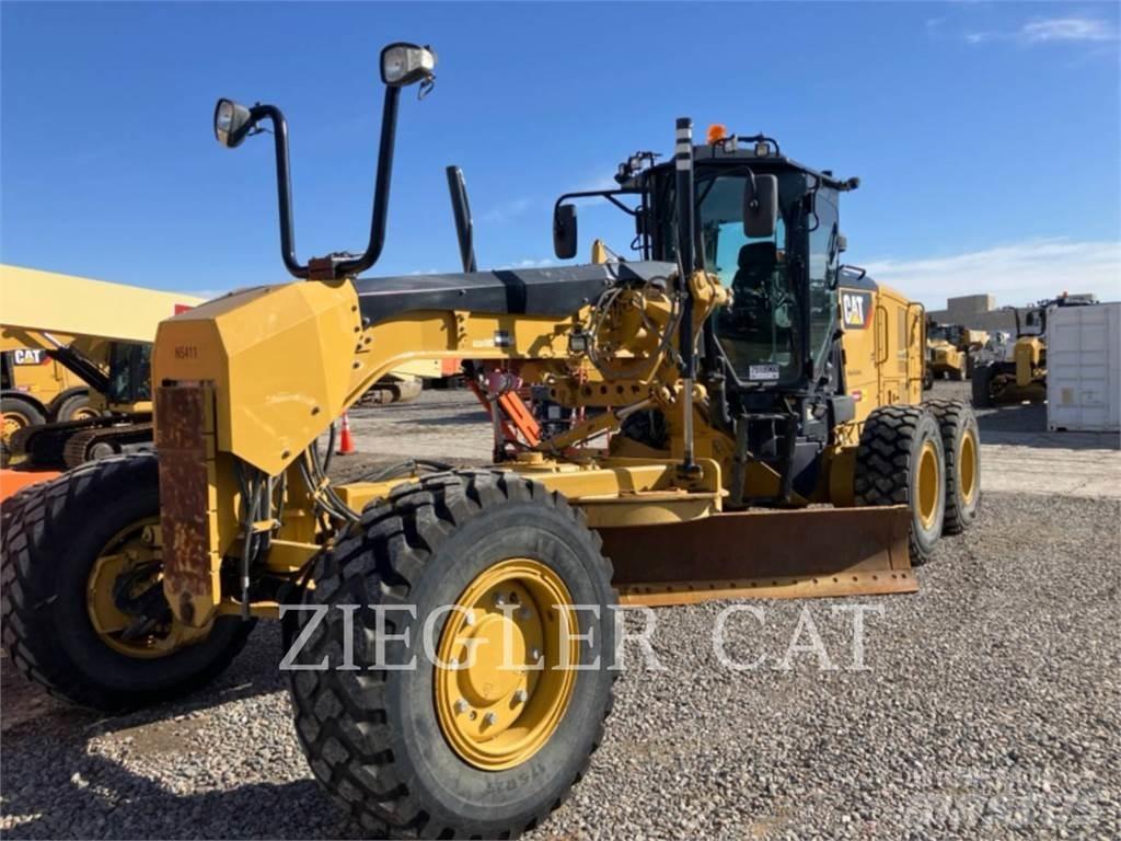 CAT 12M3AWD Równiarki