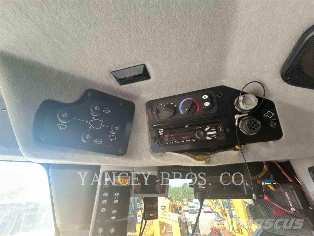 CAT 12M3AWD Równiarki