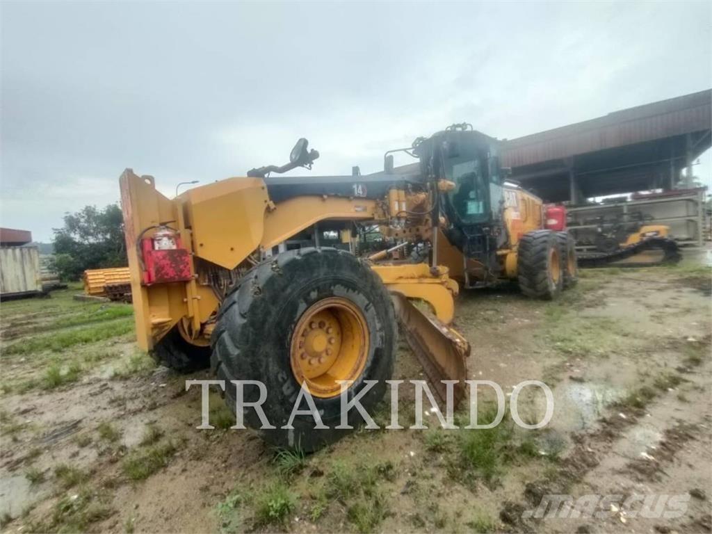 CAT 14-15 Równiarki