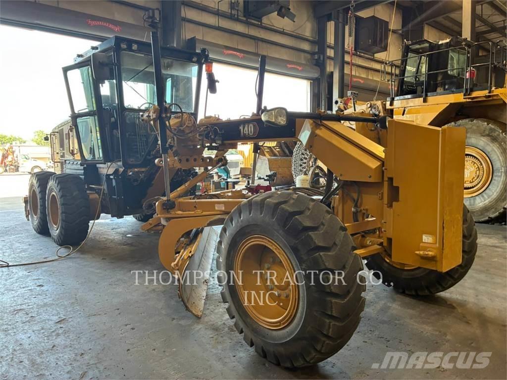CAT 140 Równiarki