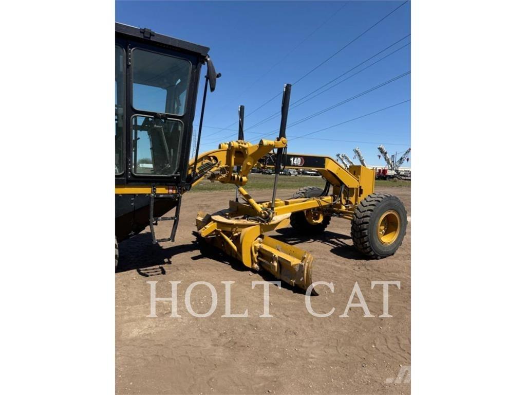 CAT 140 Równiarki