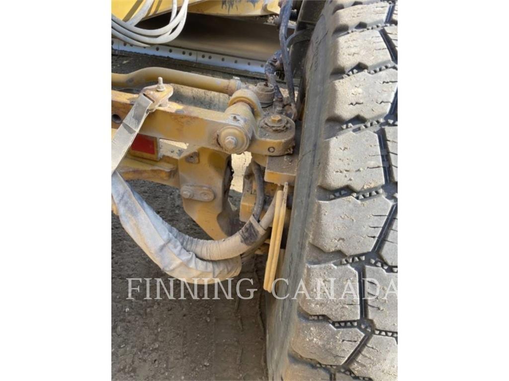 CAT 140-15 AWD Równiarki