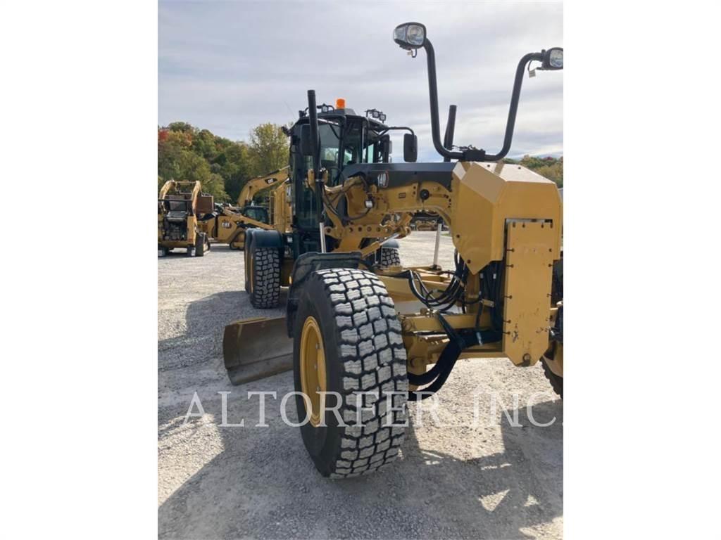 CAT 140-15AWD Równiarki