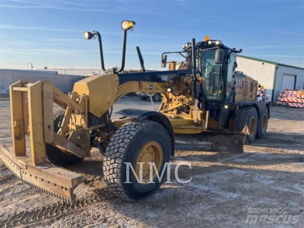 CAT 140-15AWD Równiarki