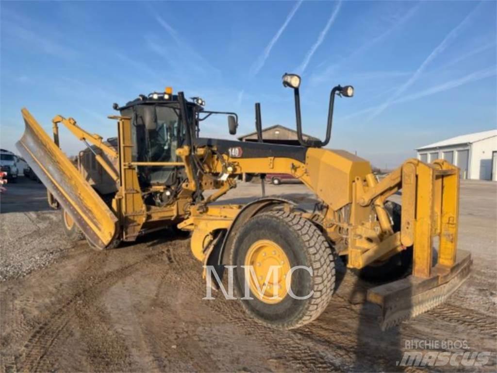 CAT 140-15AWD Równiarki