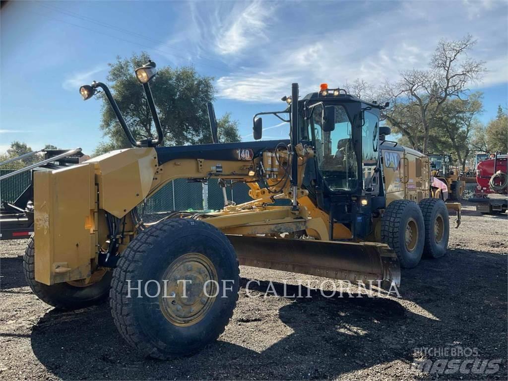 CAT 140 AWD Równiarki
