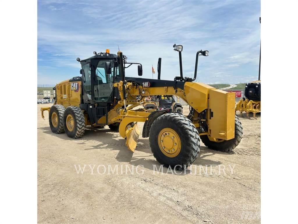CAT 140 AWD Równiarki