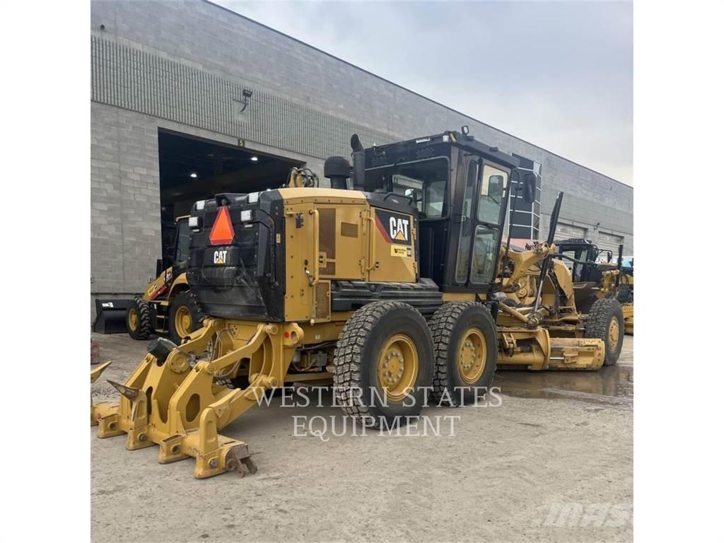 CAT 140 AWD Równiarki