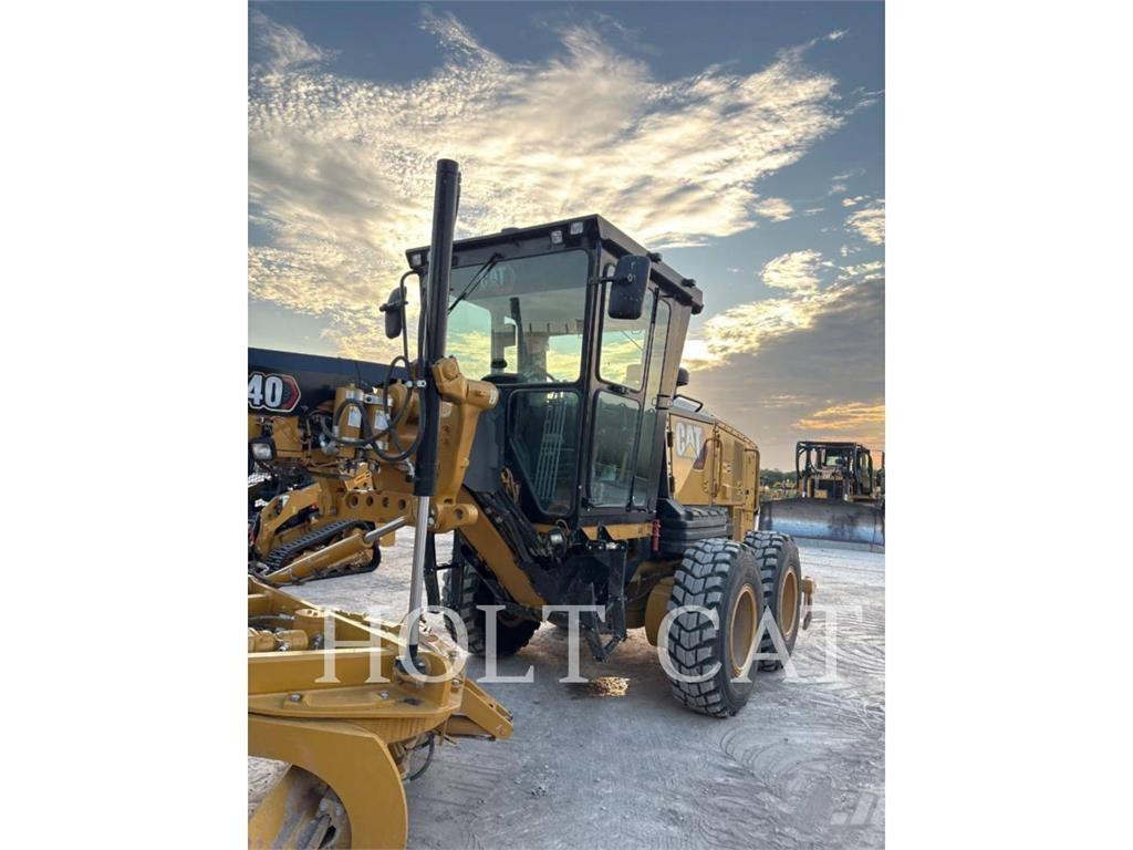 CAT 140 AWD Równiarki