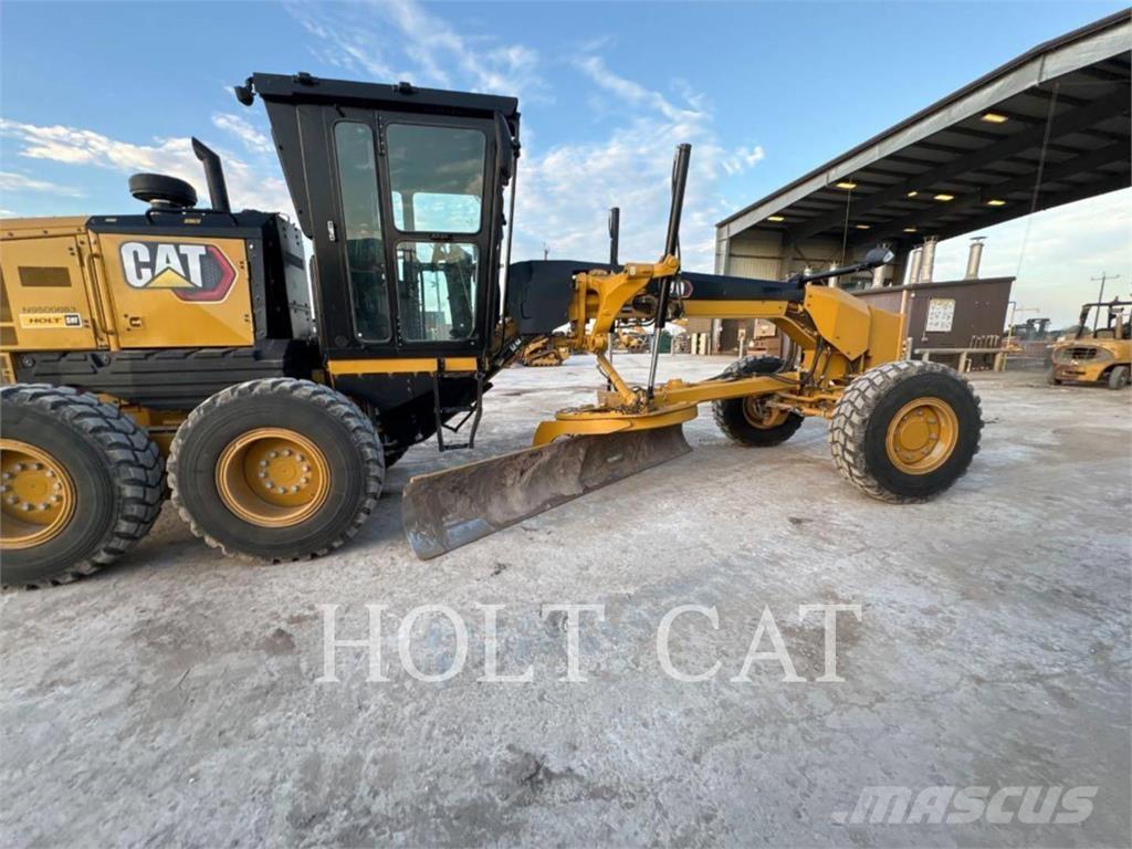 CAT 140 AWD Równiarki
