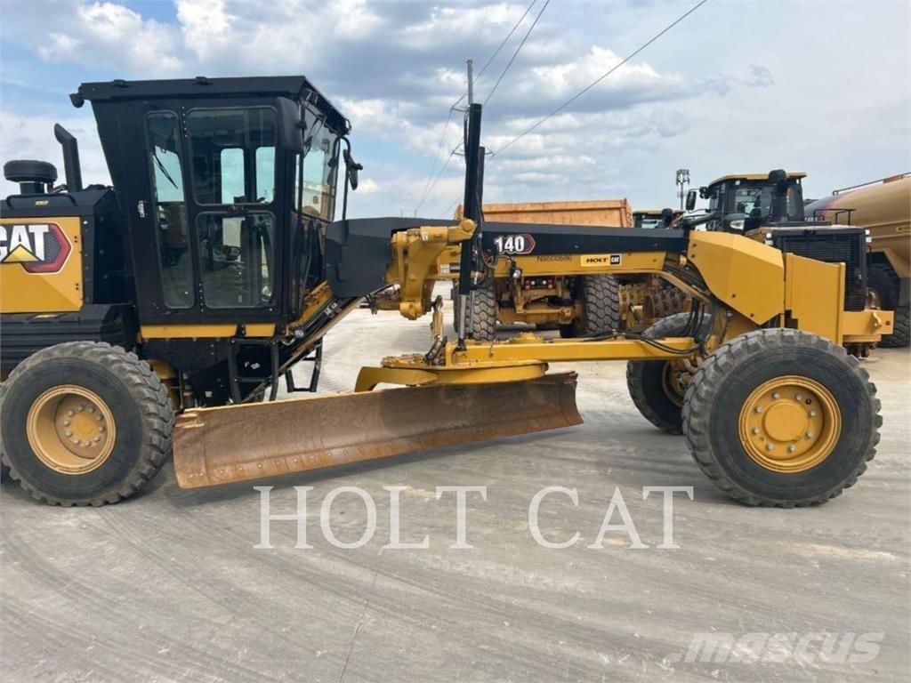 CAT 140 AWD Równiarki